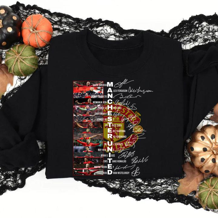 Awesome Manchester United David Beckham Alex Ferguson Bobby Charlton Signatures t-shirt sweatshirt
