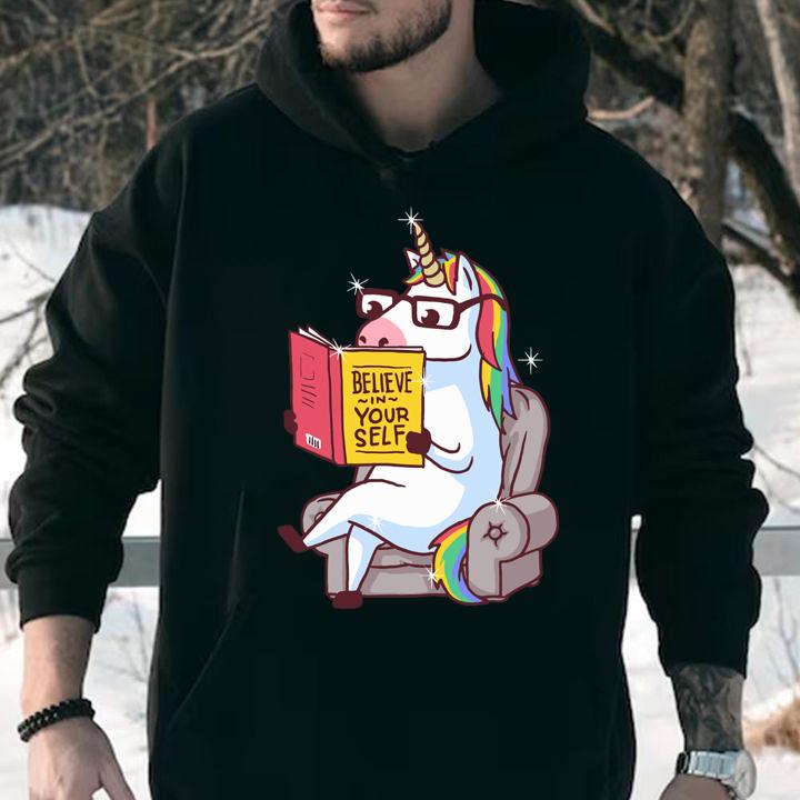 Official Mr Unicorn Reading Book Belive In Yourself Sofa t-shirt hoodie