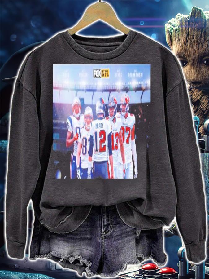 Tom Brady's Greatest Pass-Catchers List Includes Gronk Moss Shirt t-shirt sweatshirt