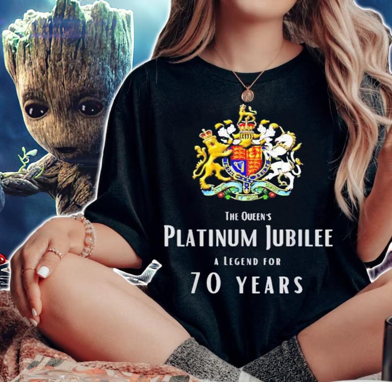 The Queen's Platinum Jubilee A Legend For 70 Years Shirt t-shirt woman shirt