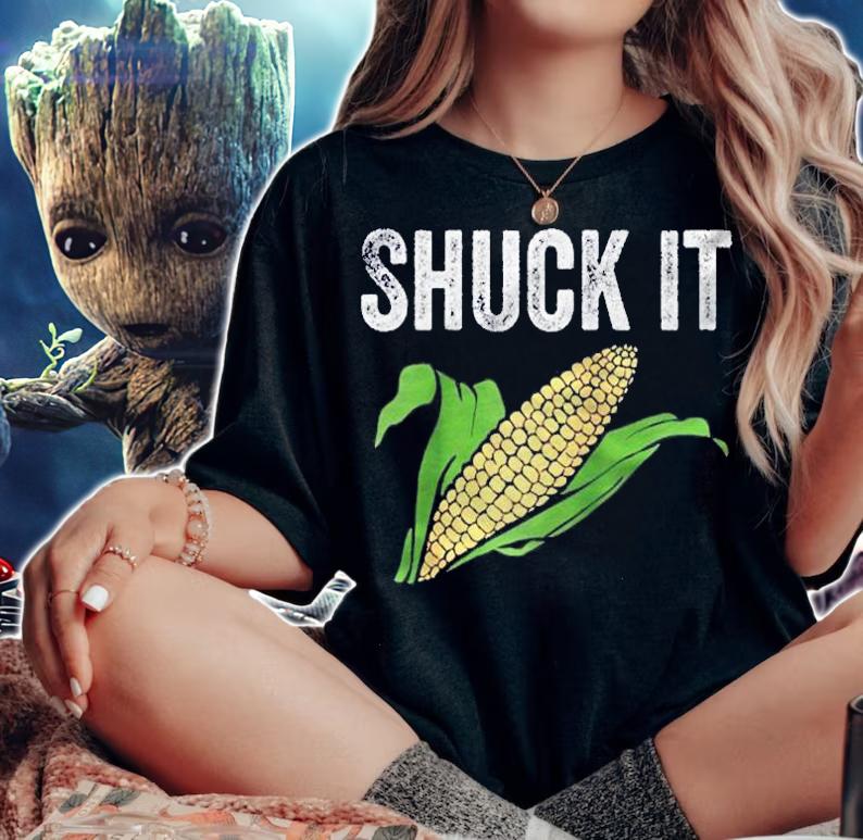 Shuck It Funny Farmer Corn Lover Market Festival Gift Raglan Baseball Shirt t-shirt woman shirt