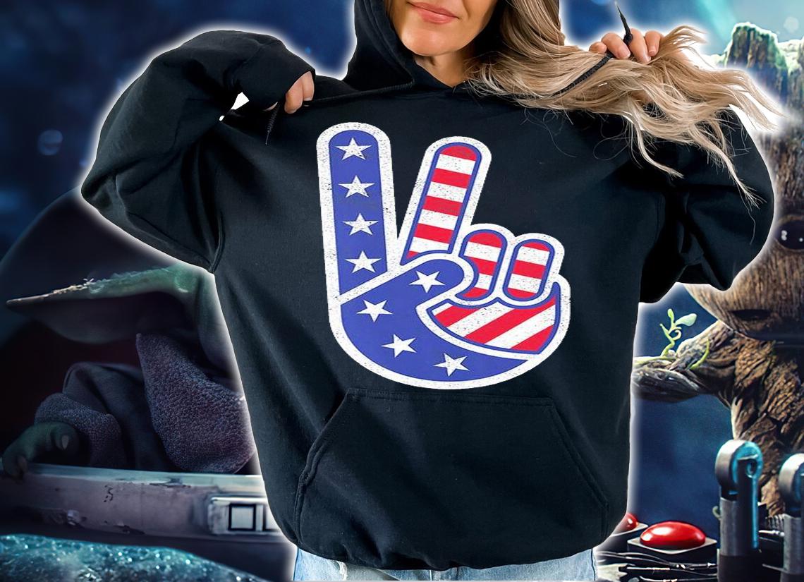 Peace Hand USA Flag Red White Blue 4th Of July T-Shirt