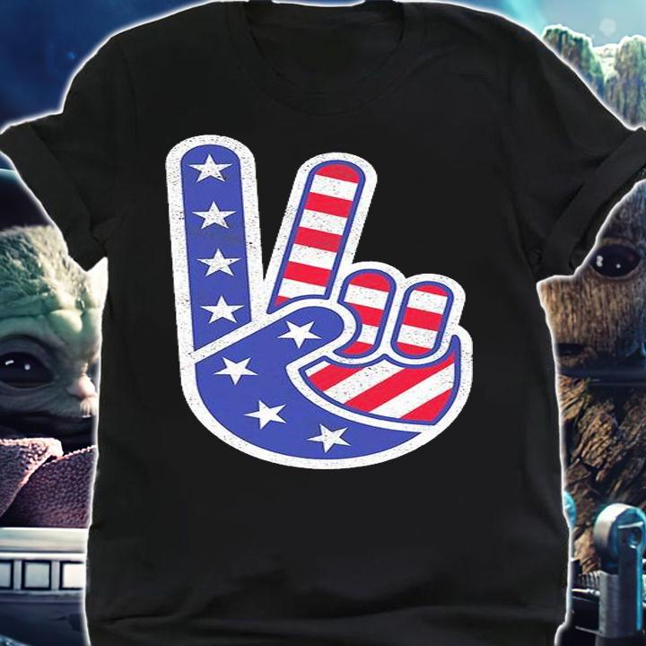 Peace Hand USA Flag Red White Blue 4th Of July T-Shirt