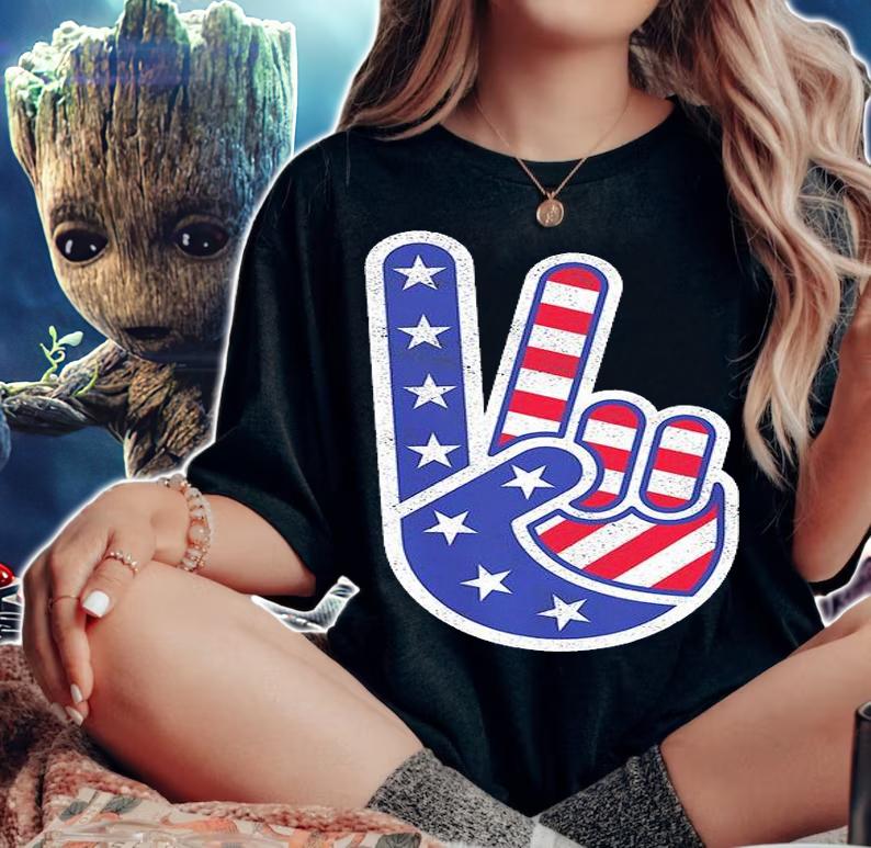 Peace Hand USA Flag Red White Blue 4th Of July T-Shirt