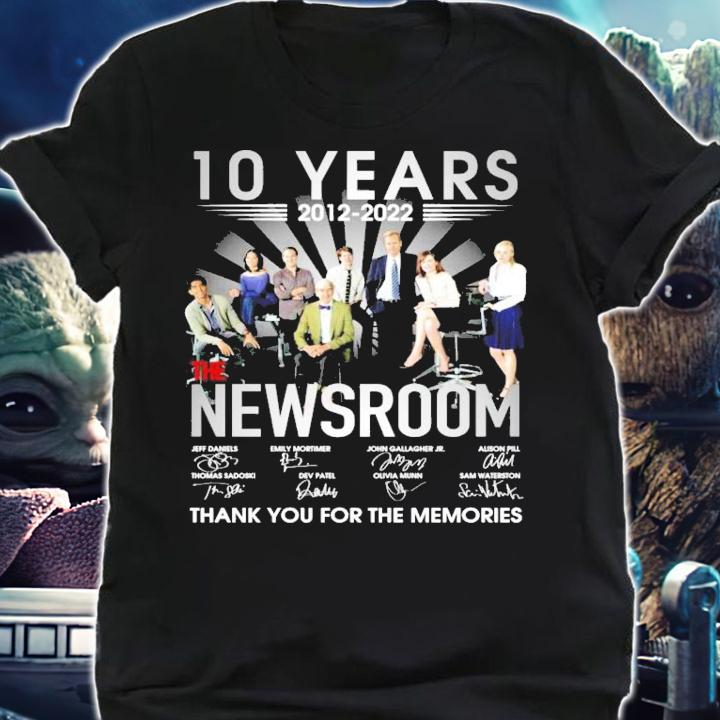 10 years 2012 2022 The Newsroom signatures t-shirt shirt