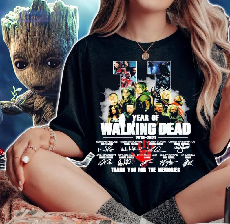 11 years of the Walking Dead 2010-2021 signatures thank you for the memories shirt