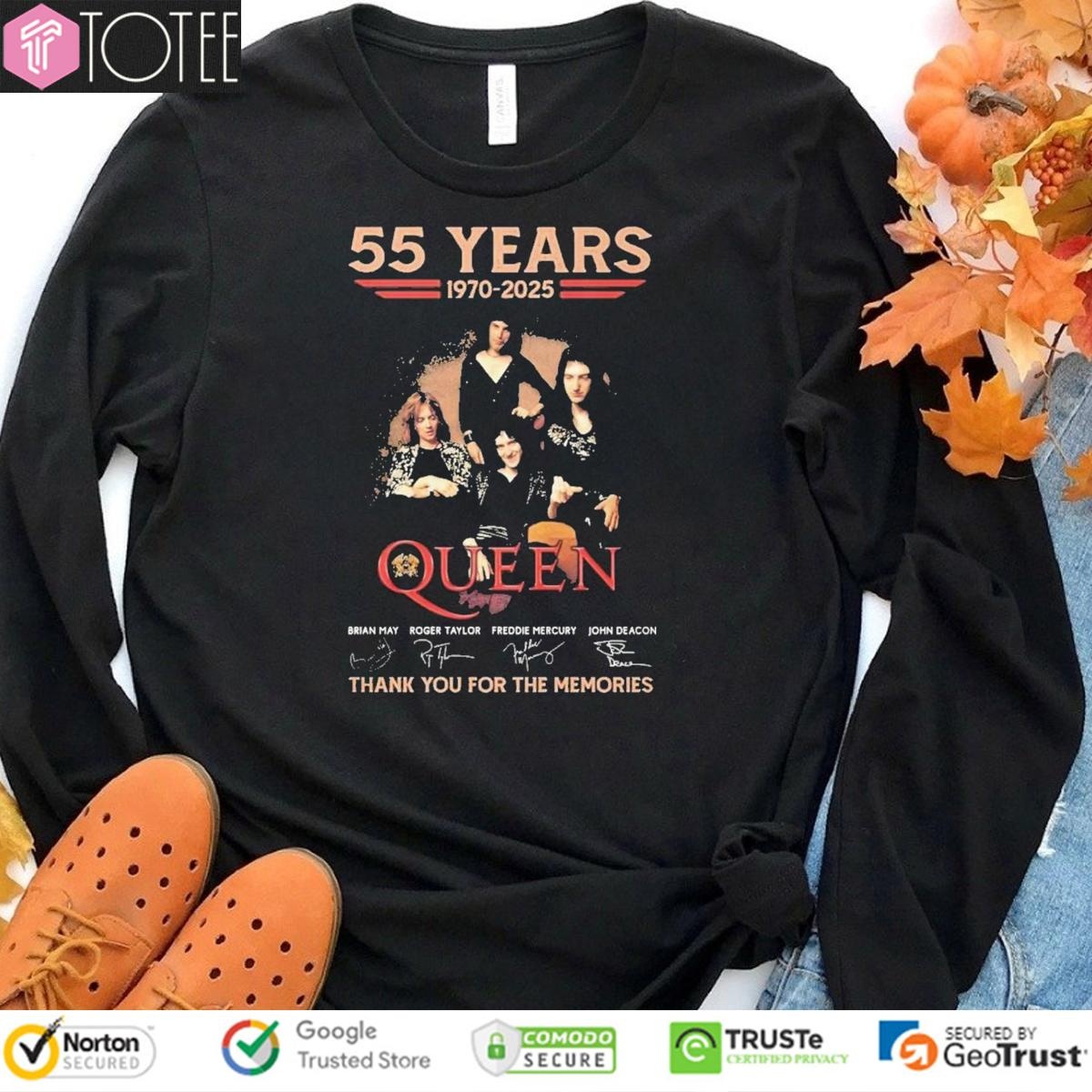 55 Years 1970-2025 Queen Signatures sweatshirt